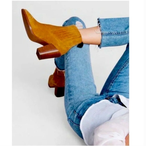 Rag & Bone Rover Chelsea Gold Suede Pointed Toe Block Heel Ankle Bootie Size 10